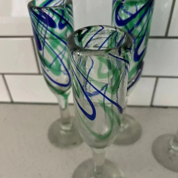 Vintage Set of 4 Handblown Turquoise Waves Champagne Flutes Glass Clear Sz 10x2 - Picture 7 of 9
